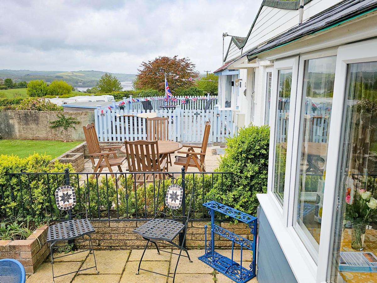 Dart Haven - Cheerful Holiday Bungalow In Galmpton Bagian luar foto