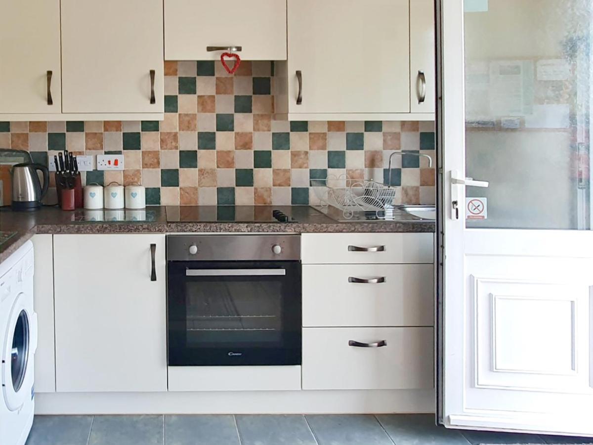Dart Haven - Cheerful Holiday Bungalow In Galmpton Bagian luar foto