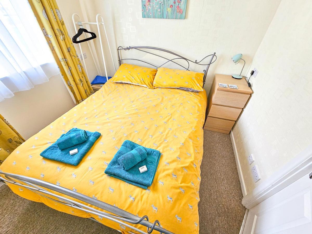 Dart Haven - Cheerful Holiday Bungalow In Galmpton Bagian luar foto