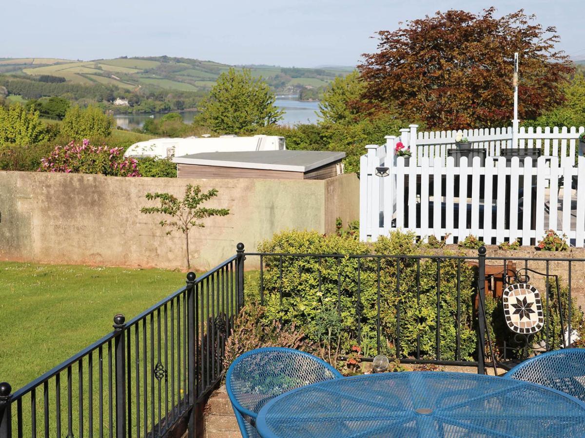 Dart Haven - Cheerful Holiday Bungalow In Galmpton Bagian luar foto