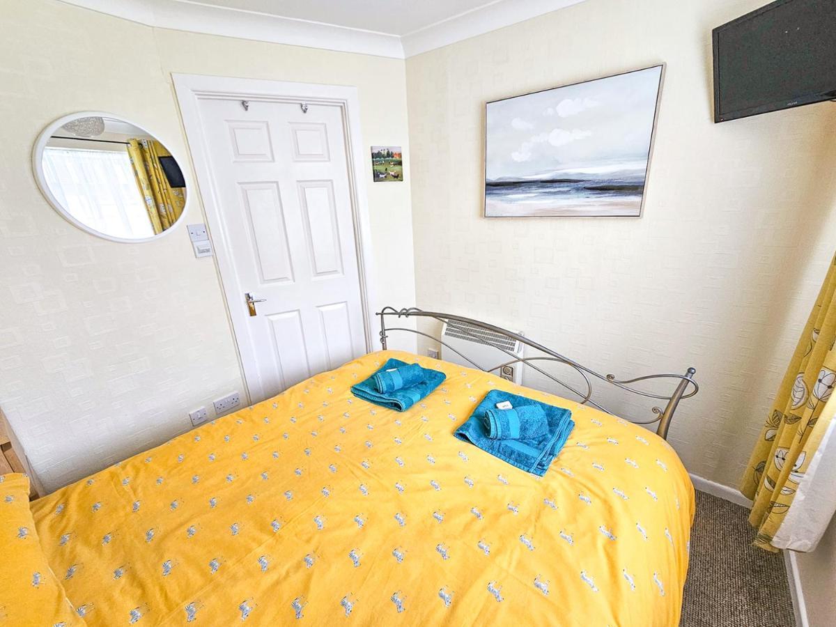 Dart Haven - Cheerful Holiday Bungalow In Galmpton Bagian luar foto