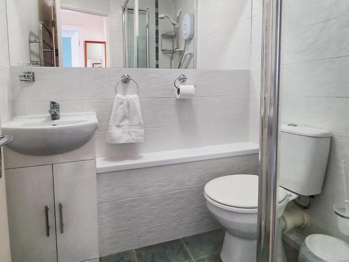 Dart Haven - Cheerful Holiday Bungalow In Galmpton Bagian luar foto
